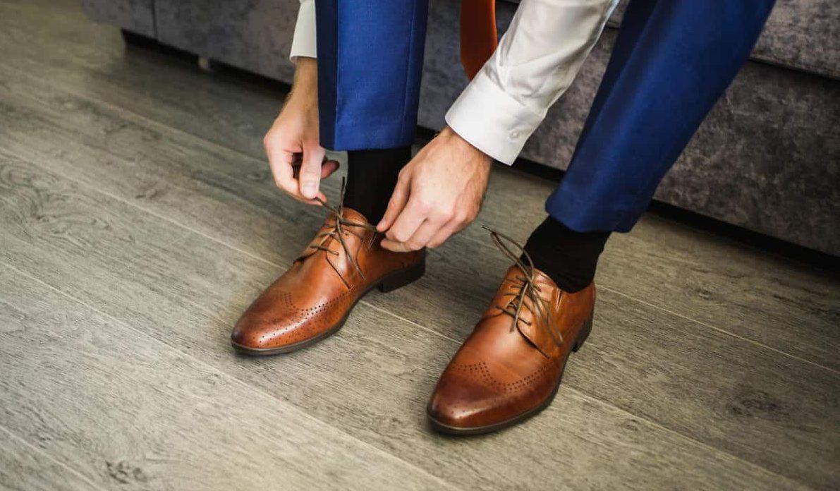 Cách mang giày tây đúng cách cho người mới bắt đầu | Hướng dẫn chi tiết